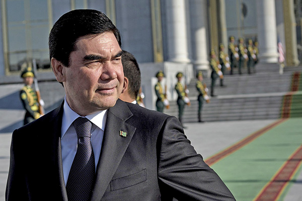 Президент Туркменистана поздравил Зеленского с победой на выборах