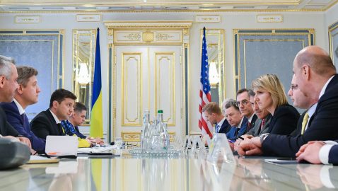 Зеленский призвал США усилить санкции против России