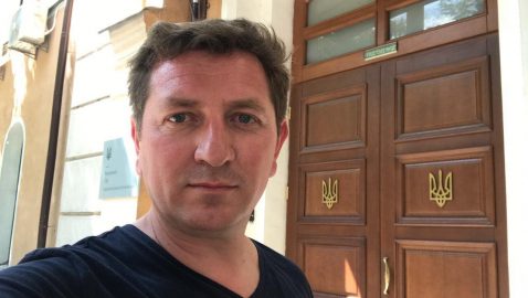 Cоратник Порошенко подает в суд на Зеленского