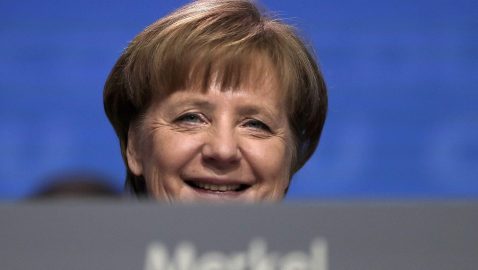 Меркель пригласила Зеленского в гости
