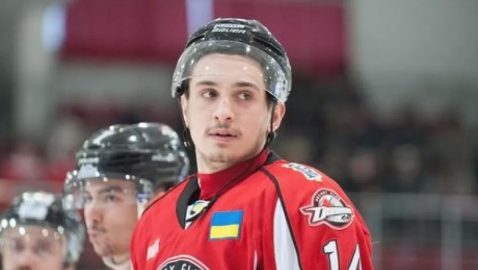 Зеленский дал украинское гражданство хоккеисту из России