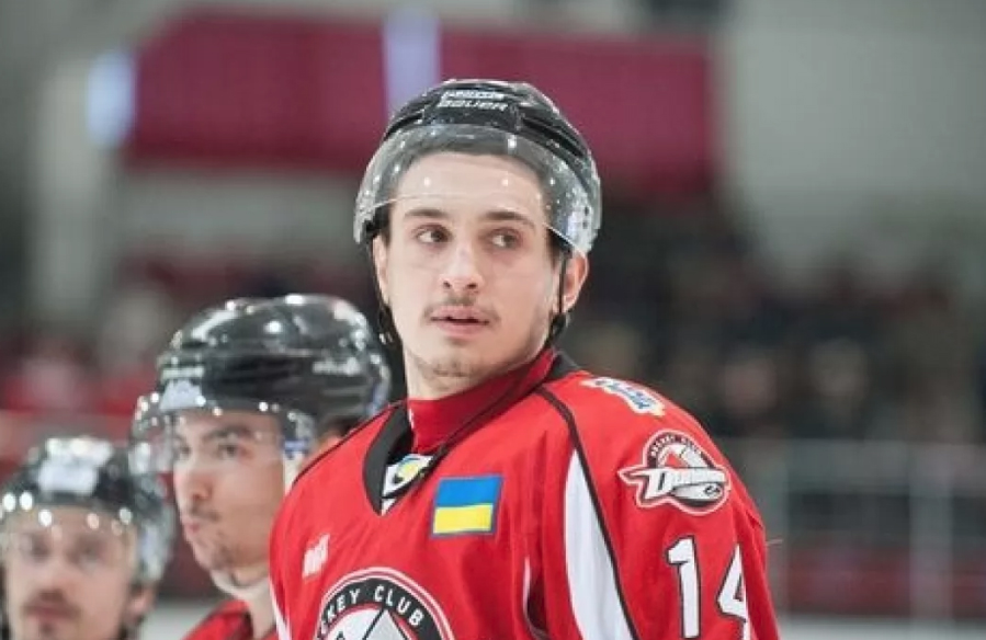 Зеленский дал украинское гражданство хоккеисту из России
