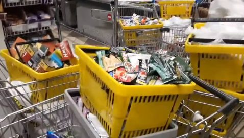 Видео: Последствия акции С14 в киевском супермаркете