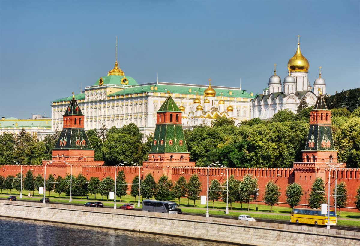 Нардеп Осуховский и политолог Волошин объявили друг друга агентами Кремля