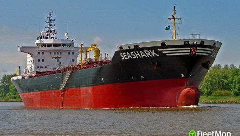 Посольство требует от Египта объяснить задержание танкера с украинскими моряками