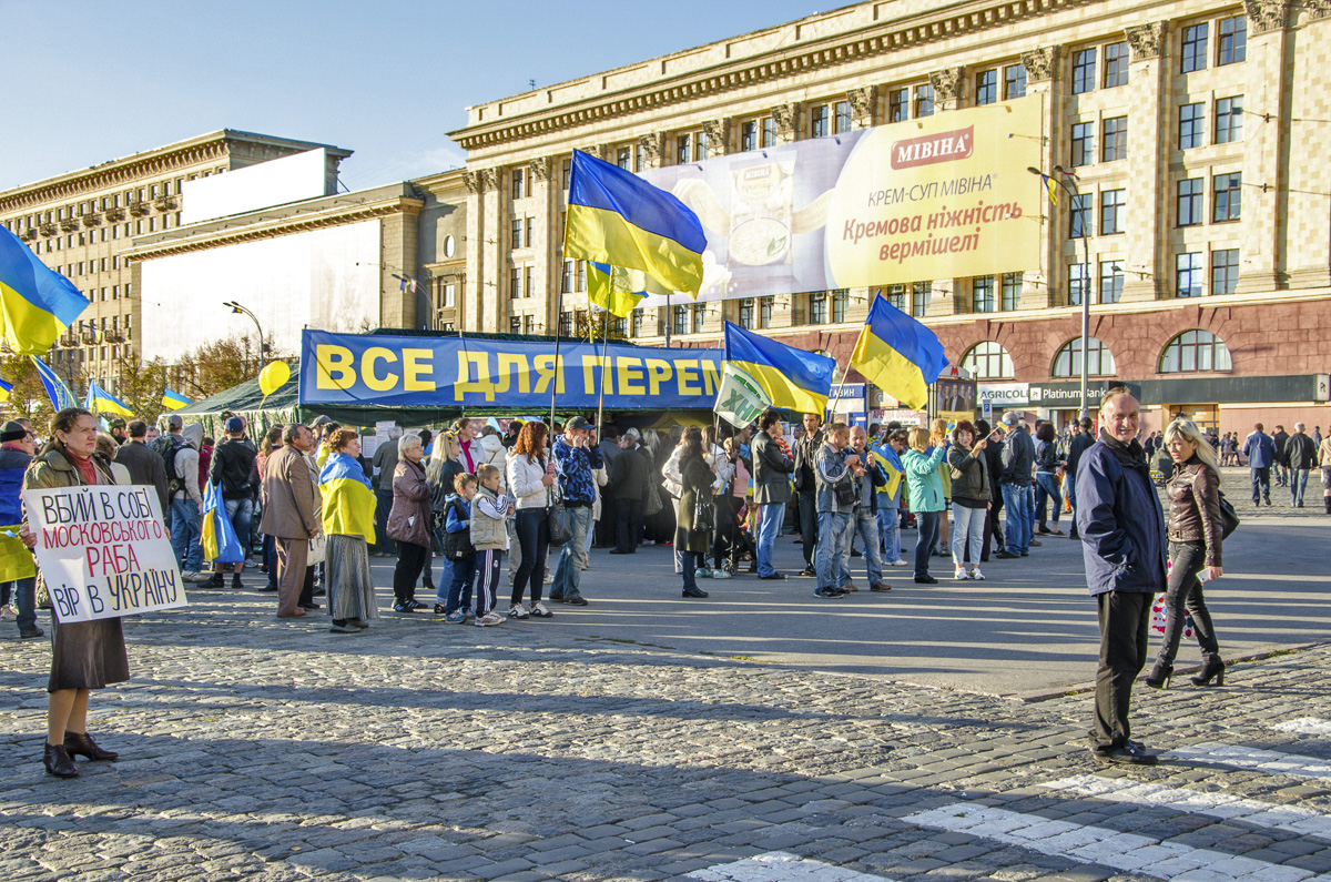 Полиция обещает защищать палатку «Все для перемоги» в Харькове