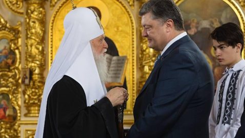 Филарет намекнул, что Порошенко мог подкупить епископов