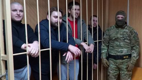 МИД: Кремль предложил судить моряков по закону РФ
