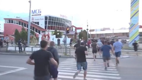 Появилось видео конфликта со стрельбой на рынке «Барабашово» в Харькове