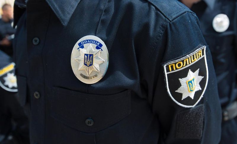 В Херсоне полицейский сбил двух пешеходов