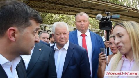 Зеленский поспорил с чиновницей, называвшей его «малороссом»