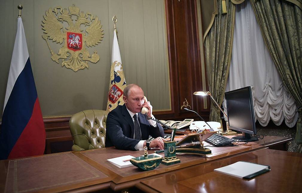 Путин и Трамп обсудили по телефону пожары в Сибири