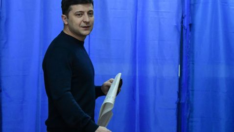 Зеленский проголосовал на выборах в Раду