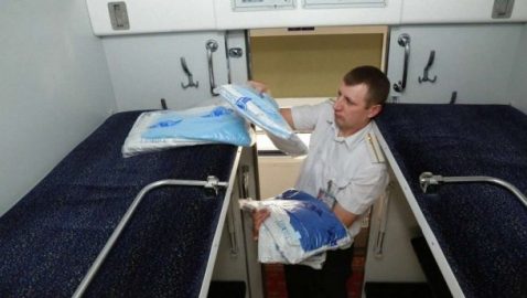 Глава Укрзализныци запретил покупать вышиванки и полотенца на 1,53 млн