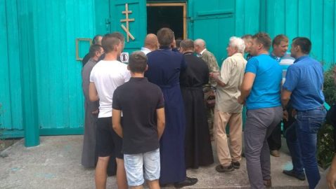 УПЦ КП: Протоиерей ПЦУ душил за горло нашего священника