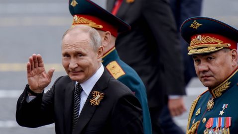 Кремль пригласит Зеленского на празднование 75-летия Победы