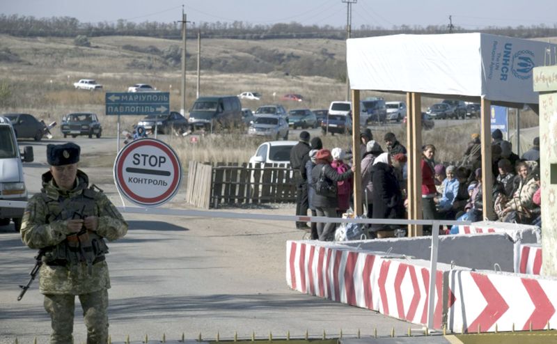 На Донбассе изменят правила пересечения линии соприкосновения для детей