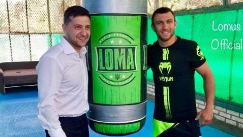 Зеленский поздравил Ломаченко с победой