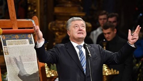 Порошенко: у церкви важная роль в победе Украины