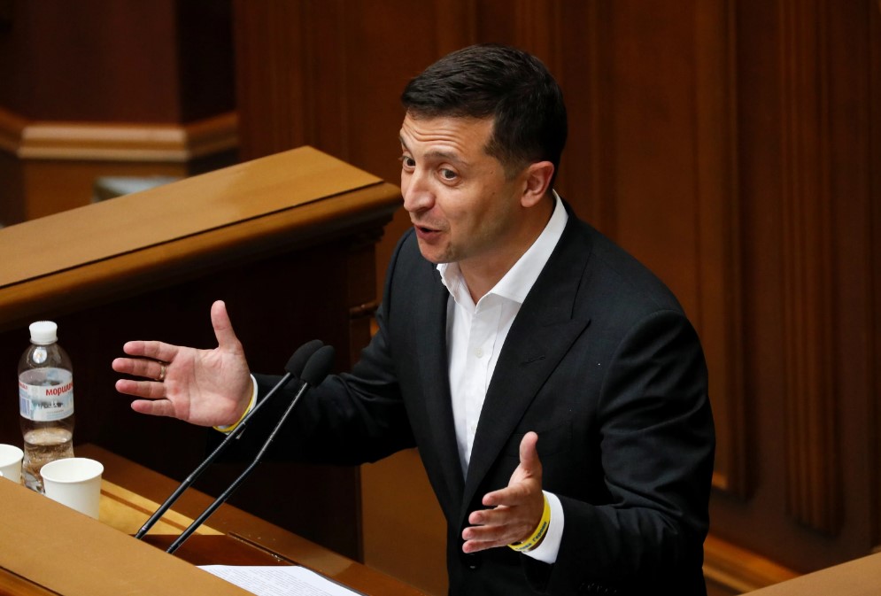 Зеленский ответил на петицию об отмене госфинансирования партий