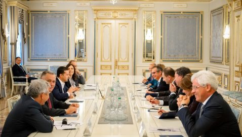 Зеленский встретился с вице-президентом ЕБРР