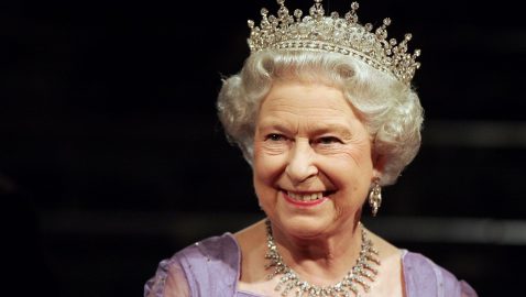 Елизавета II одобрила законопроект об отсрочке Brexit
