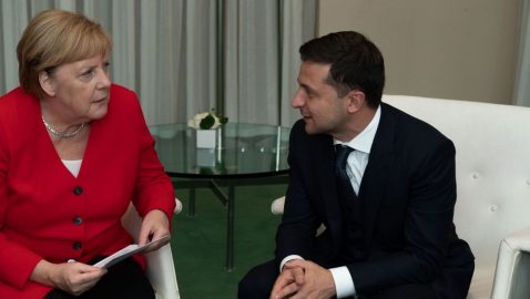 Зеленский и Меркель обсудили подготовку саммита в нормандском формате