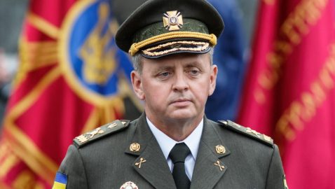 Зеленский уволил Муженко с воинской службы