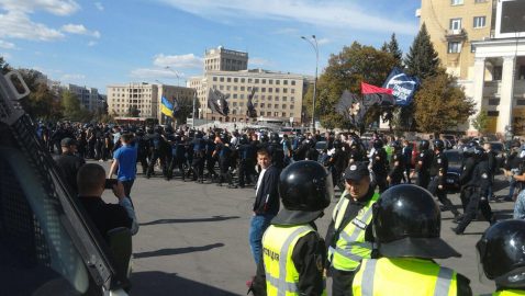 В Харькове произошли стычки на ЛГБТ-марше, в участников бросали яйца