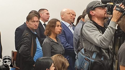 Турчинов и Черновол пришли на суд к Пашинскому