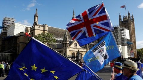 Евросаммит одобрил обновленную сделку по Brexit