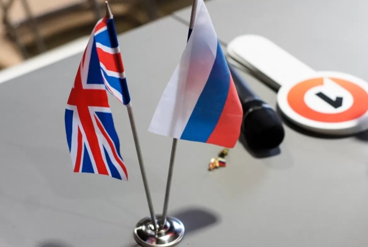 Британия смягчила санкции против России
