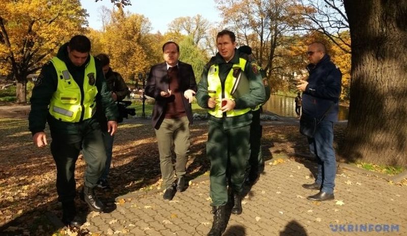 В Латвии возле Зеленского задержали двух мужчин, назвавшихся журналистами НТВ