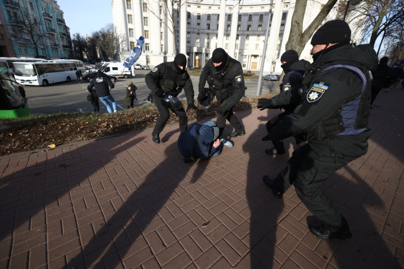 В Киеве произошла потасовка на Транс-марше, есть задержанные (фото) - 7 - изображение