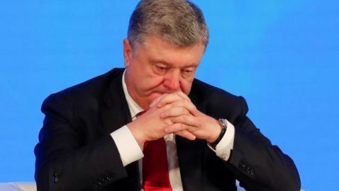 Адвокат: Порошенко не получал повесток на допросы по Иловайску