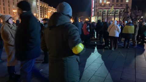 На Майдане проходит вече «У нас есть Достоинство!»