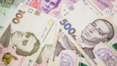 Госстат: средняя зарплата в Украине за год выросла на 16%