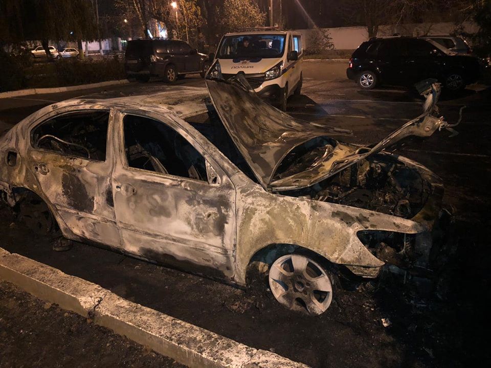 На стоянке сгорело авто и. о. главы Одесской таможни