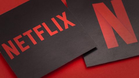 Netflix внесет поправки в сериал из-за претензий Польши