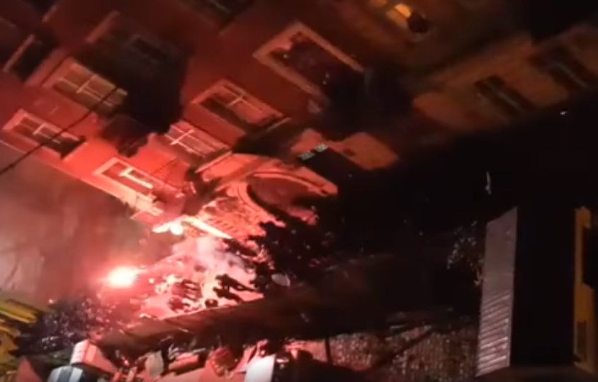 Во Львове футбольные фаны устроили массовую драку, пострадали полицейские