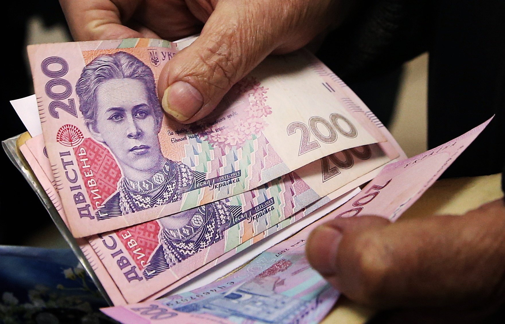 В Раду внесли закон о выплате пенсий жителям неподконтрольного Донбасса