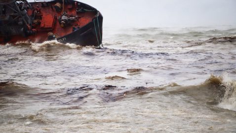 Крушение танкера: уровень нефти в Черном море почти в 160 раз выше нормы