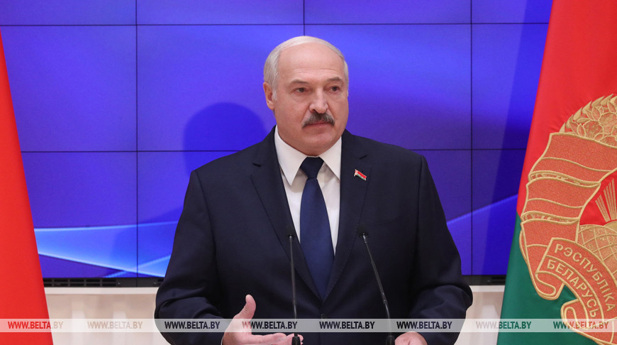 Лукашенко: Беларусь не войдет в состав другой страны, даже братской России