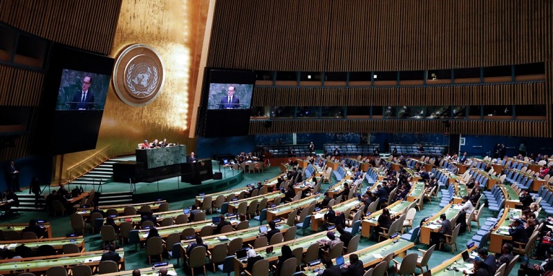 В ООН приняли резолюцию, которая призывает к выводу российских войск из Крыма