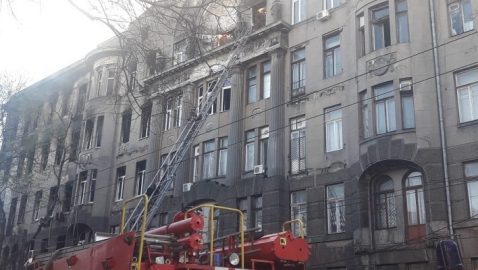 Из-за пожара в колледже Одессы госпитализировали больше 20 человек
