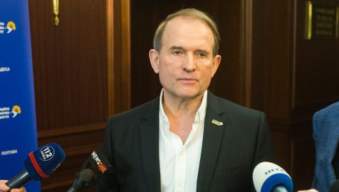 Зеленский отказался лишать Медведчука звания заслуженного юриста