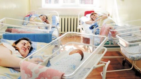 Дубилет: врачи делают так, чтобы украинки не рожали по выходным