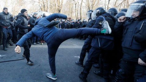 Полиция посчитала количество протестовавших возле Рады