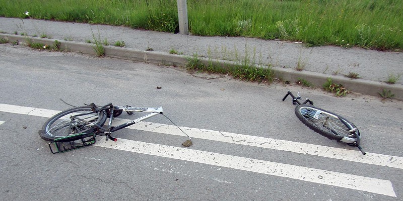 На Житомирщине полицейский сбил велосипедиста насмерть и сбежал