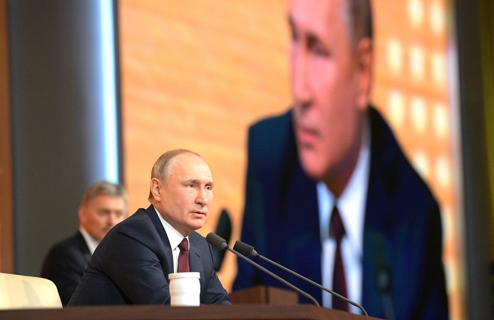 Путин: Порошенко требовал подписей глав «Л/ДНР» под Минскими соглашениями